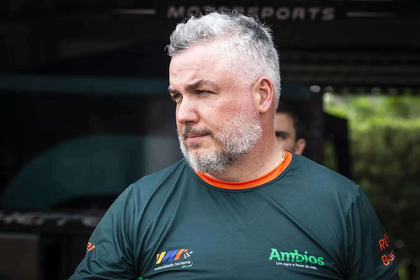 Rafael de camiseta verde Ambios no paddock