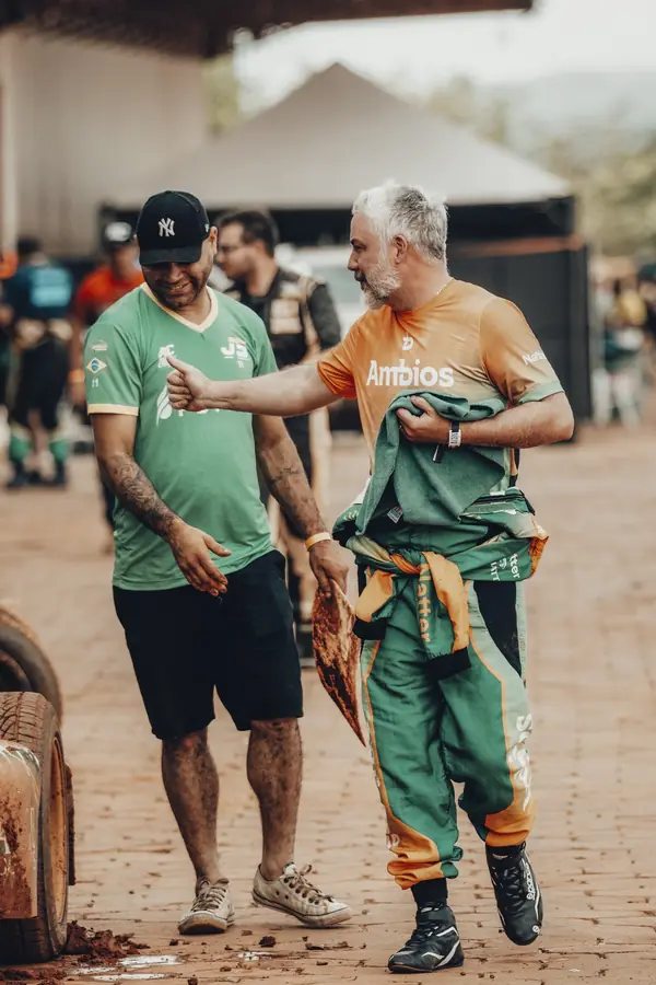Rafael no paddock com a equipe